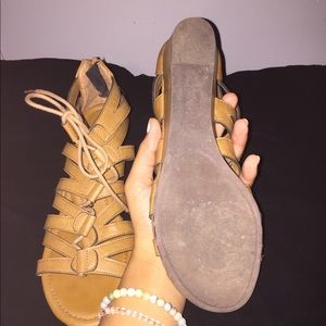 Sandals with wedge
